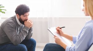 pos-therapeuetai-ti-psixiko-trauma-kata-tin-psixotherapeia